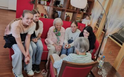 Besuchs der 8. Realschulklasse im Kreisaltenheim Trostberg