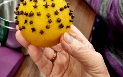 Orangen bespicken im Kreisaltenheim Trostberg